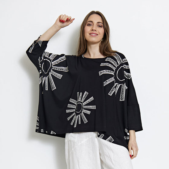 Black and white tunic top by Bella Blue