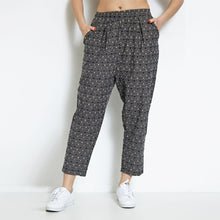  Relaxed fitting pants by Bella Blue